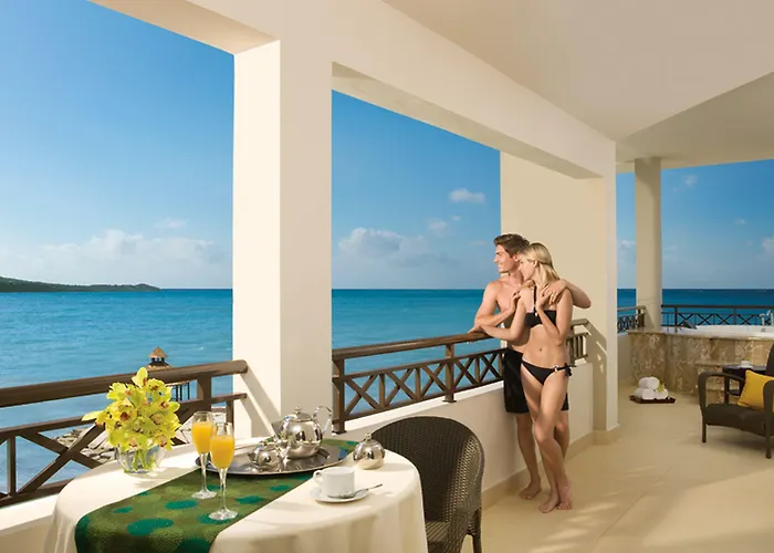 Secrets St. (adults Only) Hotel
